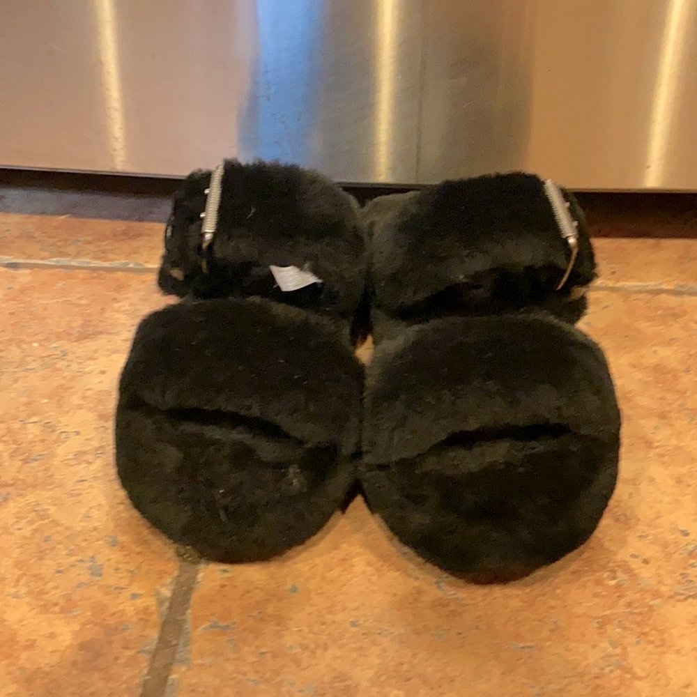 Uggs sandal slipper black